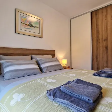 Engadin's 1bdr Near Lift Apartmán