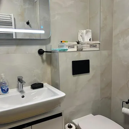 Engadin's 1bdr Near Lift *